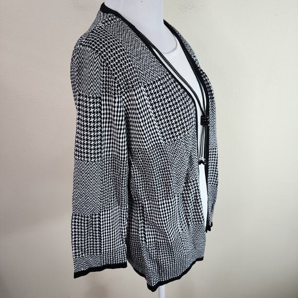 Alfred Dunner Women's Black White Houndstooth Cardigan Sweater Size Petite M - Picture 6 of 8